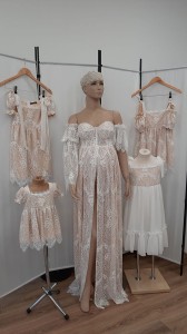 Ursulka cała z koronki